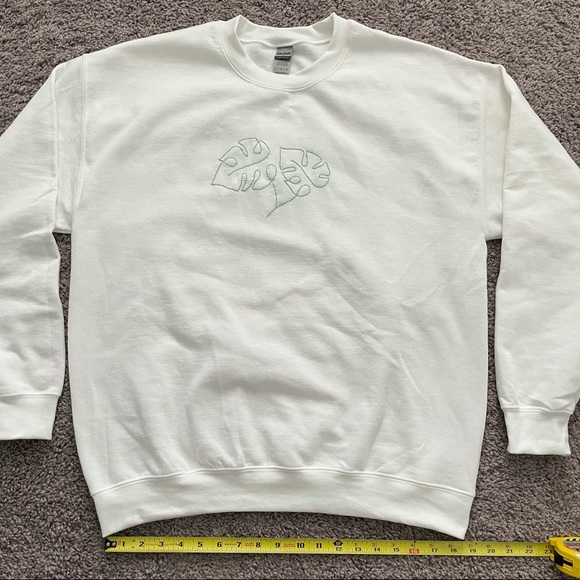 Palm Leaves Embroidered Sweatshirt - Picture 7 of 9